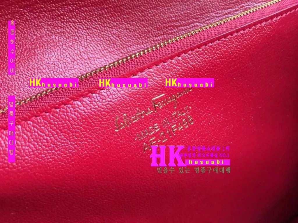 �ڹ̷��ޡ� NEW ��󰡸� ������ ũ�ν��� PE170504-28