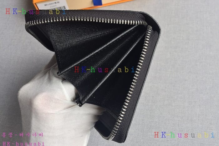 �ڹ̷��ޡ� ���̺��� ���׷� ������   M61697