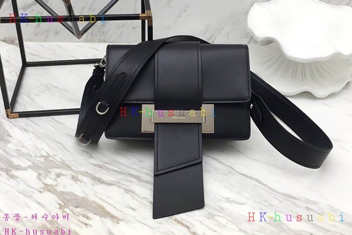 �ڹ̷��ޡ� ����� ��Ż ������ PR 1BD068