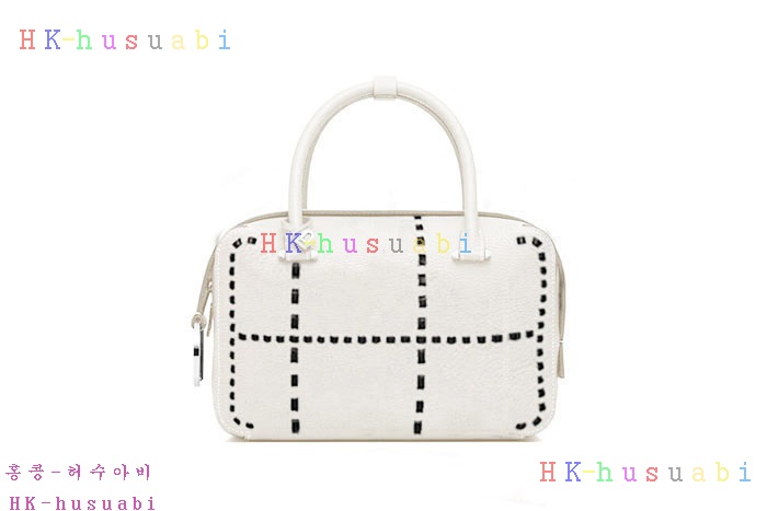 �ڹ̷��ޡڵ��� �� �ڽ� �̴�  AA0556-5