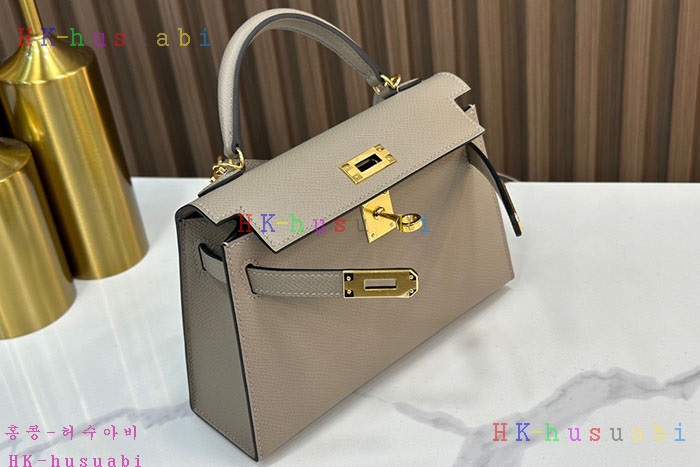 �ڹ̷��ޡڿ����޽� �̸� �̴�  H 9668220-4 �ü���