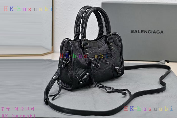 �ڹ̷��ޡڹ߷��þư� �� ��Ƽ ���� 8196712-2